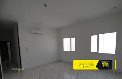 Empty Room image for: Apartment - 2 Bedrooms - 2 Bathrooms for sale in Arad - Muharraq Governorate, Image 1