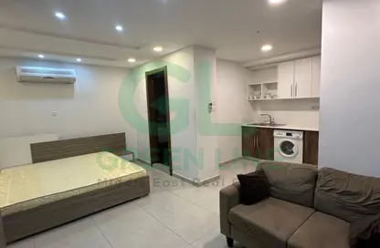 Apartment - Studio - 1 Bathroom for rent in Seef - Capital Governorate