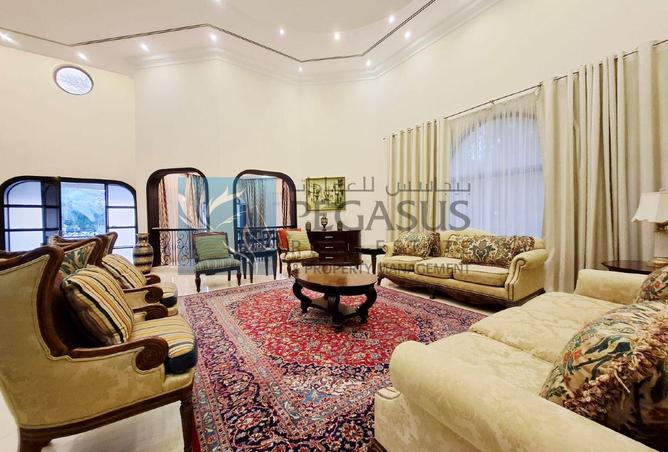 992377 - Property Image 2