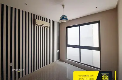 Empty Room image for: Villa - 3 Bedrooms - 4 Bathrooms for sale in Al Markh - Northern Governorate, Image 1