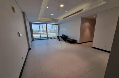 Empty Room image for: Apartment - 3 Bedrooms - 3 Bathrooms for sale in Reef Island - Capital Governorate, Image 1