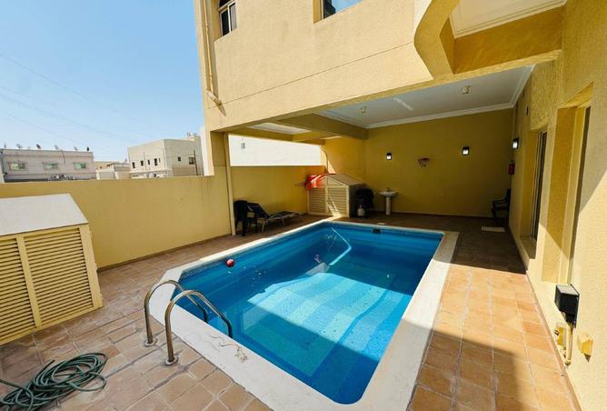 960163 - Property Image 2