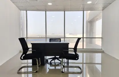 مكتب - استوديو - 2 حمامات للايجار في الحد - المحرق