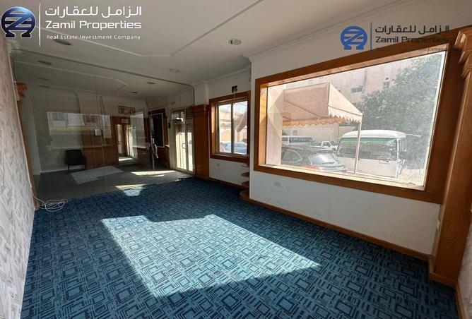 879567 - Property Image 3