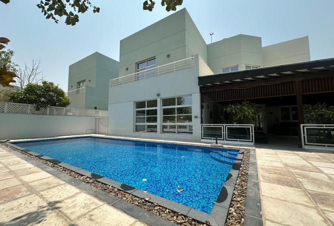 896718 - Property Image 2