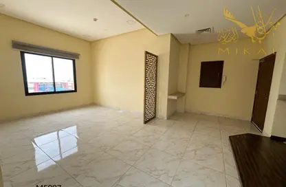 Apartment - 2 Bedrooms - 2 Bathrooms for rent in Saraya 2 - Bu Quwah - Northern Governorate