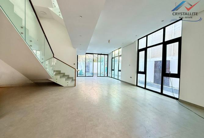 976689 - Property Image 3