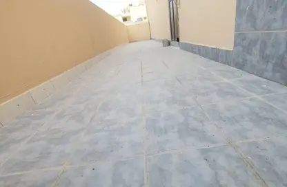 Apartment - 2 Bedrooms - 2 Bathrooms for rent in Galali - Muharraq Governorate