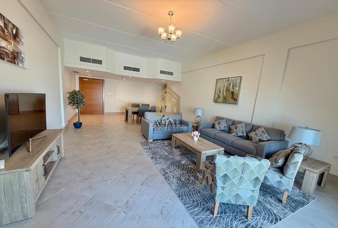 967149 - Property Image 2