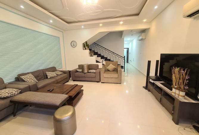 978630 - Property Image 2