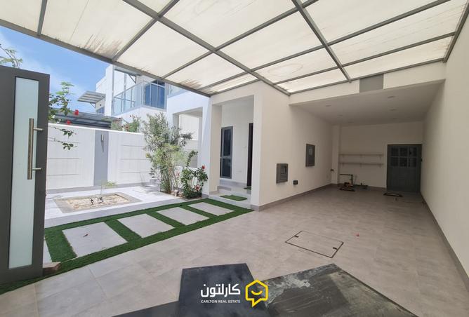 922176 - Property Image 2