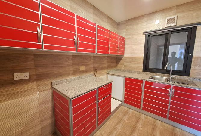 955172 - Property Image 3