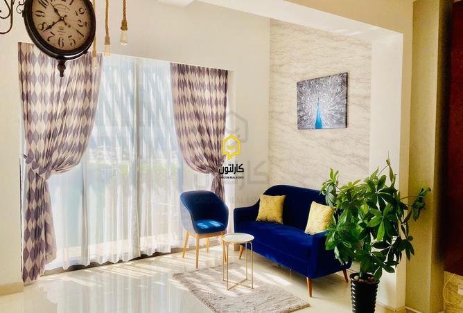 877601 - Property Image 2