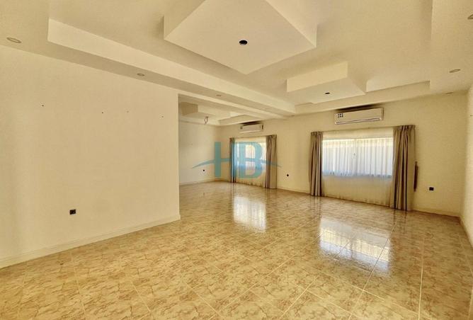 975968 - Property Image 2