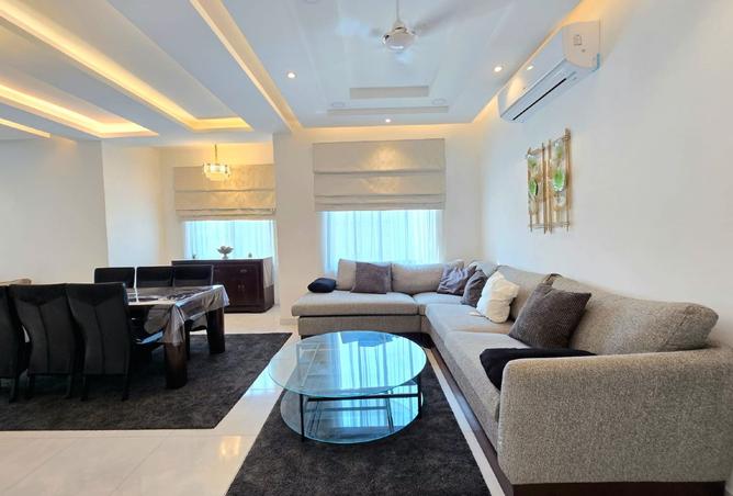 971027 - Property Image 2