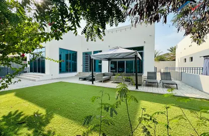 Villa - 4 Bedrooms - 4 Bathrooms for rent in Saar - Northern Governorate
