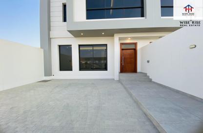 Compound - 3 Bedrooms - 4 Bathrooms for rent in Manama - Capital Governorate