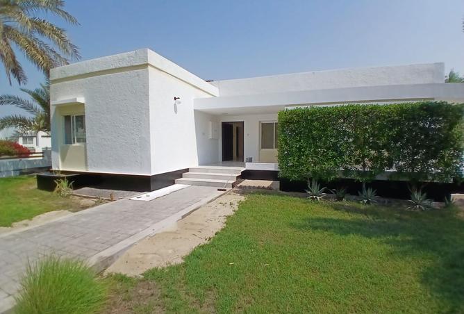 960002 - Property Image 3