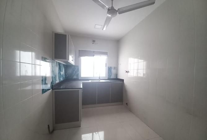 988813 - Property Image 2