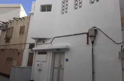 Villa - 3 Bedrooms - 2 Bathrooms for sale in Muharraq - Muharraq Governorate