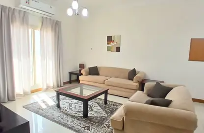 Apartment - 1 Bedroom - 1 Bathroom for rent in Busaiteen - Muharraq Governorate