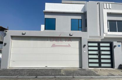 Villa - 4 Bedrooms - 6 Bathrooms for sale in Dahiyat Raya - Muharraq Governorate