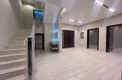 Villa - 4 Bedrooms - 5 Bathrooms for sale in Hidd - Muharraq Governorate