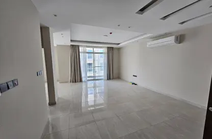 Apartment - 3 Bedrooms - 2 Bathrooms for rent in Hidd - Muharraq Governorate