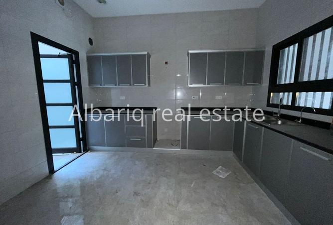 981828 - Property Image 3