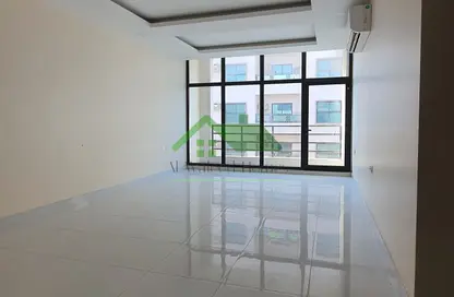 Apartment - 2 Bedrooms - 2 Bathrooms for rent in Hidd - Muharraq Governorate