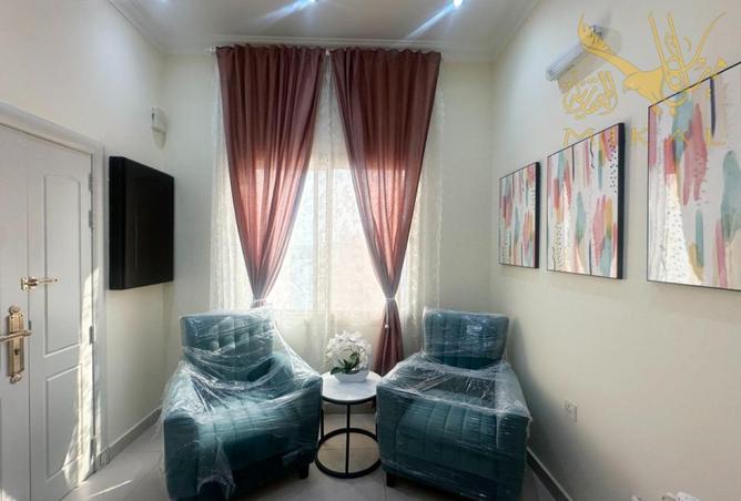 989590 - Property Image 2