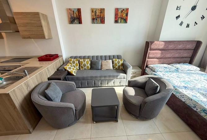 986385 - Property Image 2