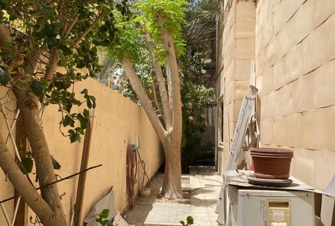 961383 - Property Image 2