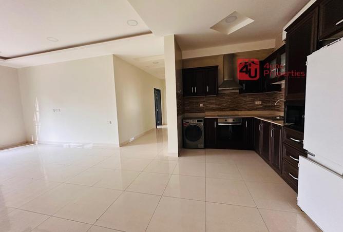 985945 - Property Image 3