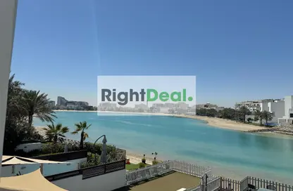 Villa - 2 Bedrooms - 4 Bathrooms for rent in Tala Island - Amwaj Islands - Muharraq Governorate