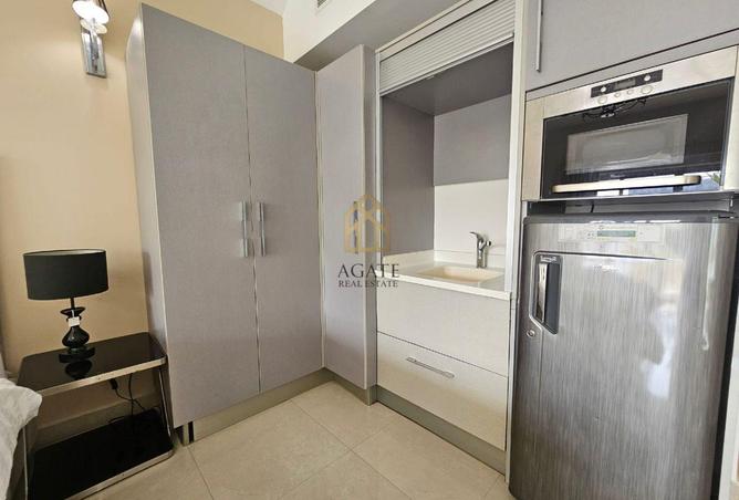 988894 - Property Image 2