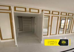 صورةردهة-ممر لـ: فيلا - 8 غرف نوم - 8 حمامات للبيع في البرهامة - المنامة - محافظة العاصمة, صورة 1