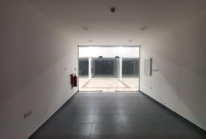 963631 - Property Image 3
