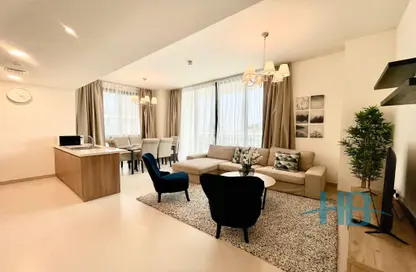 Living Room image for: Apartment - 3 Bedrooms - 4 Bathrooms for rent in Marassi Al Bahrain - Diyar Al Muharraq - Muharraq Governorate, Image 1