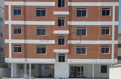عمارة بالكامل - 8 غرف نوم - 8 حمامات للبيع في الجنبية - المحافظة الشمالية