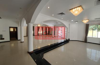 Villa - 5 Bedrooms - 5 Bathrooms for rent in Saar - Northern Governorate