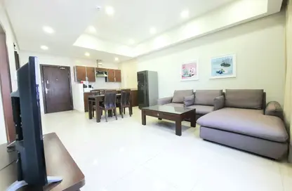 Apartment - 1 Bedroom - 2 Bathrooms for rent in Al Juffair - Capital Governorate