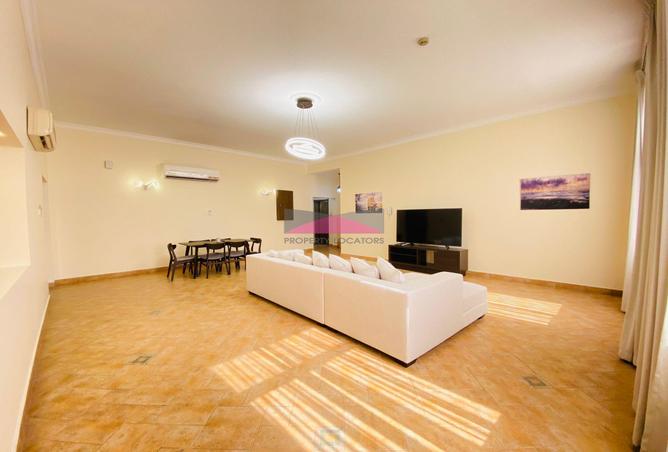 765684 - Property Image 2