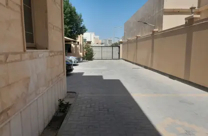 Villa - 3 Bedrooms - 4 Bathrooms for rent in Hidd - Muharraq Governorate