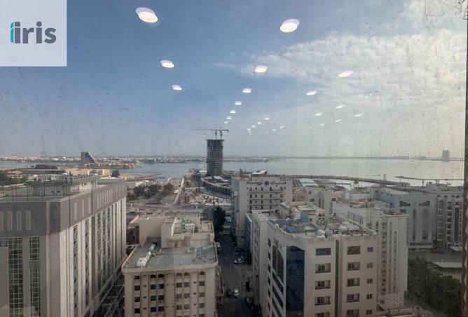 985772 - Property Image 3