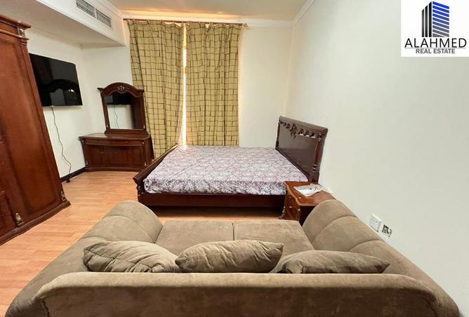 982628 - Property Image 2