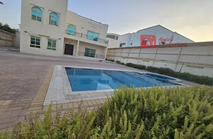 Villa - 5 Bedrooms - 6 Bathrooms for rent in Mahooz - Manama - Capital Governorate