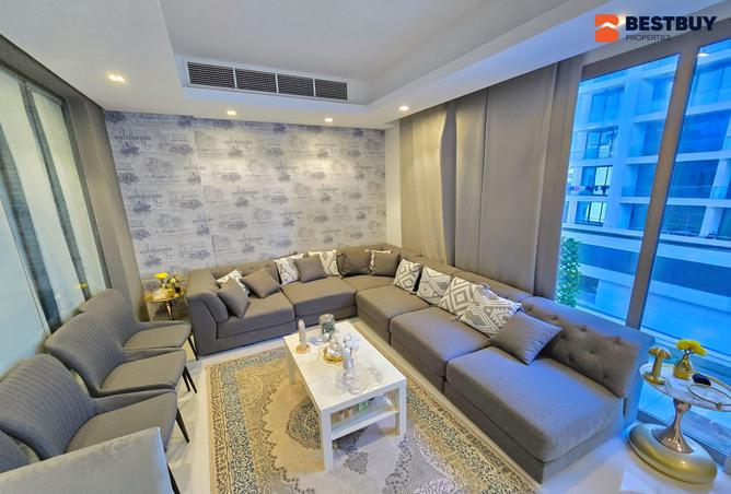 956950 - Property Image 2