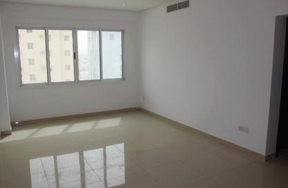 Apartment - 2 Bedrooms - 2 Bathrooms for rent in Hidd - Muharraq Governorate