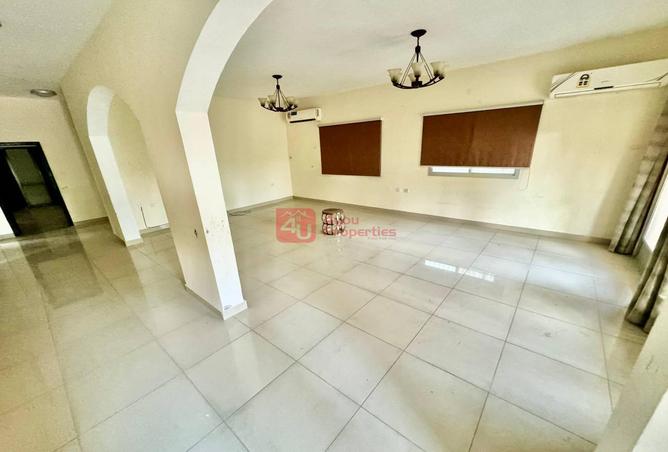 971068 - Property Image 3